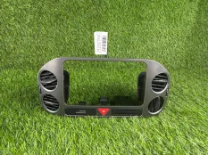 Рамка магнитолы Volkswagen Tiguan