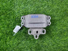 Подушка двигателя Audi Q3