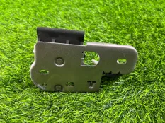 Замок капота Volkswagen Passat