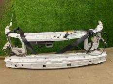 Передняя панель/ телевизор Opel Zafira