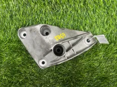 Кронштейн двигателя BMW 5-Series