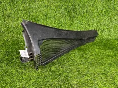 Решетка под лобовое стекло Peugeot 2008