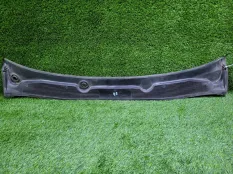 Водосток лобового стекла жабо Renault Megane