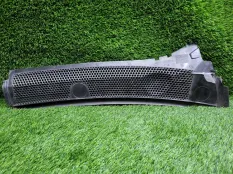 Уголок жабо Peugeot 1007