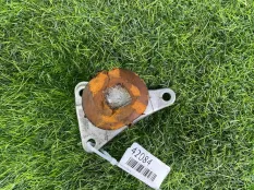 Кронштейн двигателя Audi A4