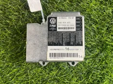 Блок управления Airbag Volkswagen Passat