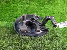 Кулак поворотный Volkswagen Golf