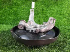 Кулак поворотный Audi A8