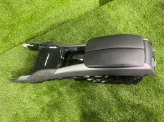 Подлокотник BMW X6 M50dX