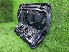 Крышка багажника BMW 1-Series