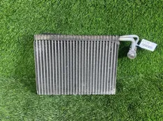 Радиатор кондиционера BMW 7-Series