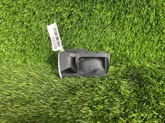 Кронштейн радиатора BMW 7-Series