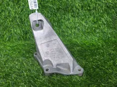 Кронштейн двигателя BMW 7-Series