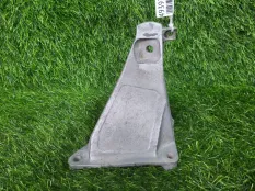 Кронштейн двигателя BMW 7-Series