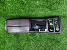 Центральная консоль Audi A8