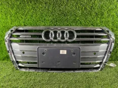 Решетка радиатора Audi A4