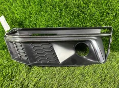 Решетка в бампер Audi A4