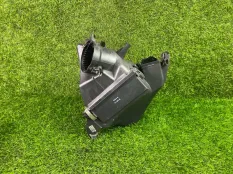 Корпус воздушного фильтра Audi A6