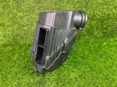 Корпус воздушного фильтра Audi A8