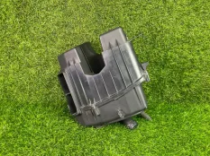 Корпус воздушного фильтра Audi A8