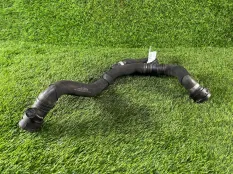 Патрубок радиатора Audi A4