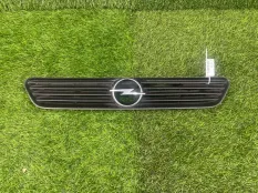 Решетка радиатора Opel Astra