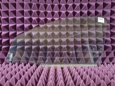 Стекло двери Opel Corsa