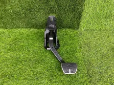 Педаль тормоза BMW M4