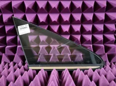 Стекло глухое Opel Zafira B