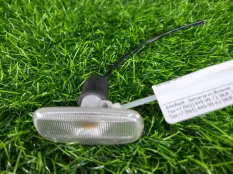 Повторитель поворота в крыло Ford Focus 1