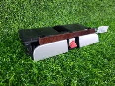 Кнопка аварийной сигнализации Volkswagen Passat CC