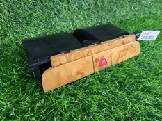 Кнопка аварийной сигнализации Volkswagen Passat CC