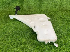 Бачок омывателя BMW 3-Series