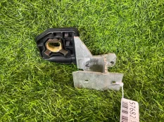 Кронштейн радиатора водяного охлаждения BMW 3-Series