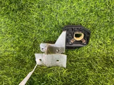 Кронштейн радиатора водяного охлаждения BMW 3-Series