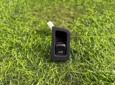 Кнопка закрытия багажника Audi A7