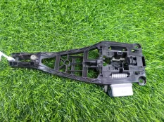 Кронштейн ручки двери Opel Astra