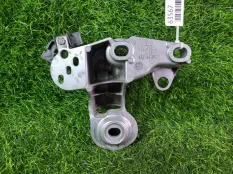 Кронштейн двигателя Audi A4