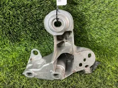 Кронштейн двигателя Audi A6