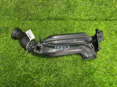 Патрубок воздушный Opel Zafira