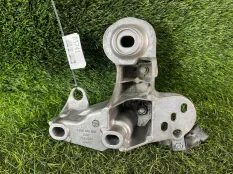 Кронштейн двигателя Audi A4