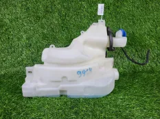 Бачок омывателя Audi A8