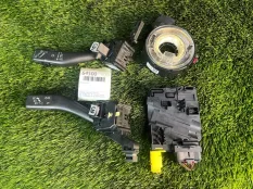 Подрулевой переключатель поворотников Volkswagen Tiguan