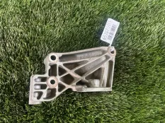 Кронштейн генератора Opel Astra H