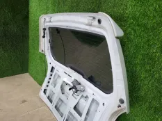 Крышка багажника Opel Zafira