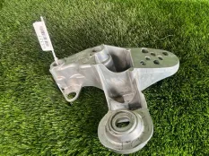 Кронштейн двигателя Audi A4