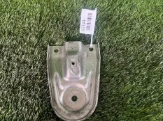 Крепление балки подвески Audi A6