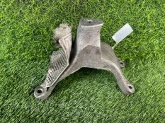 Кронштейн двигателя Audi A5