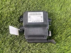 Блок стояночного тормоза Volkswagen Passat