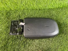 Подлокотник Ford Kuga